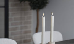 Skye-Kerzenhalter aus Travertin
